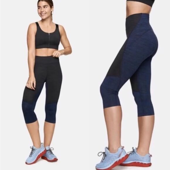 Outdoor voices Tech Sweat 3/4 Legging 🖤 NWT 🖤 color: night 🖤 XS - Picture 4 of 5